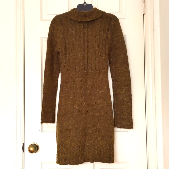 NWOT. Woman's Long open cardigan sweater with Late Autumn Green/sparkling gold. - Picture 6 of 6
